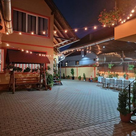 Casa Cosmin Cincu Hotel Exterior photo