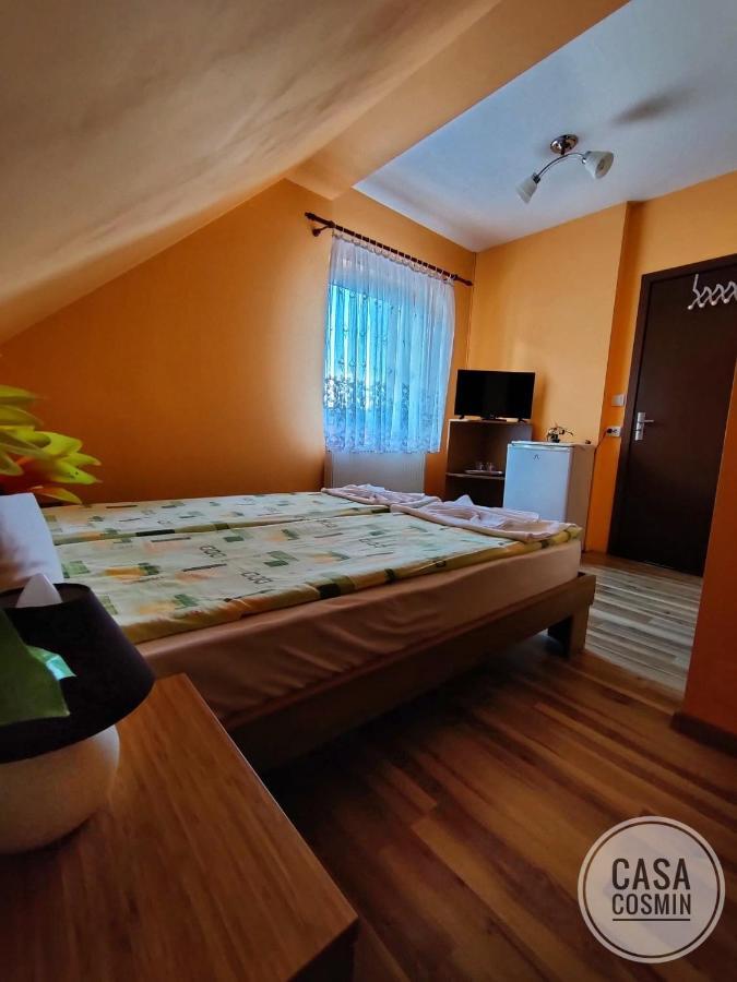 Casa Cosmin Cincu Hotel Exterior photo